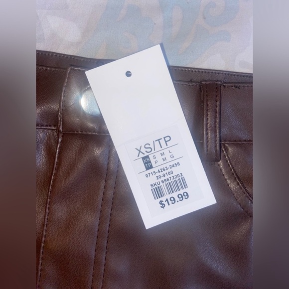 NWT • Chocolate Brown Faux Leather Mini Skirt🌟 - Picture 5 of 6